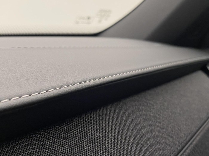 Volvo XC90 B5 AWD AUT BLACK EDITION PLUS na operativní leasing