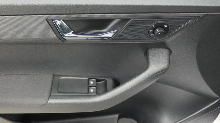 Volvo V60 B5 AWD Momentum Pro na operativní leasing