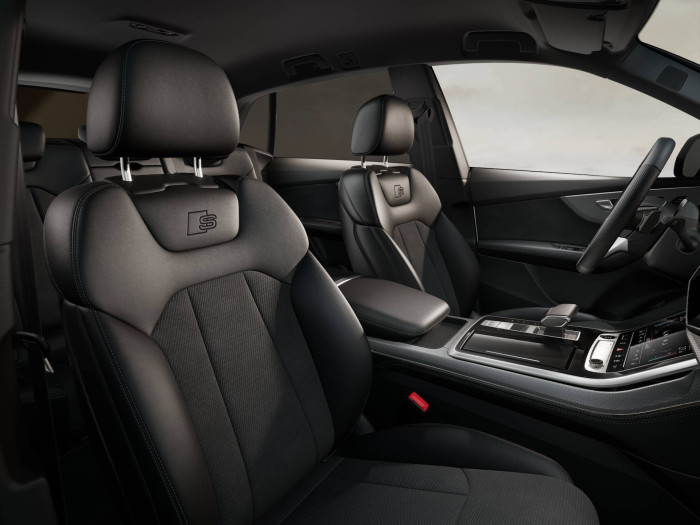 Audi Q8 SUV 50 Quattro 8TT 3,0TDI / 210kW na operativní leasing
