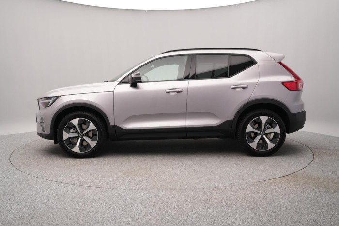Volvo XC40 B3 AUT DARK PLUS na operativní leasing