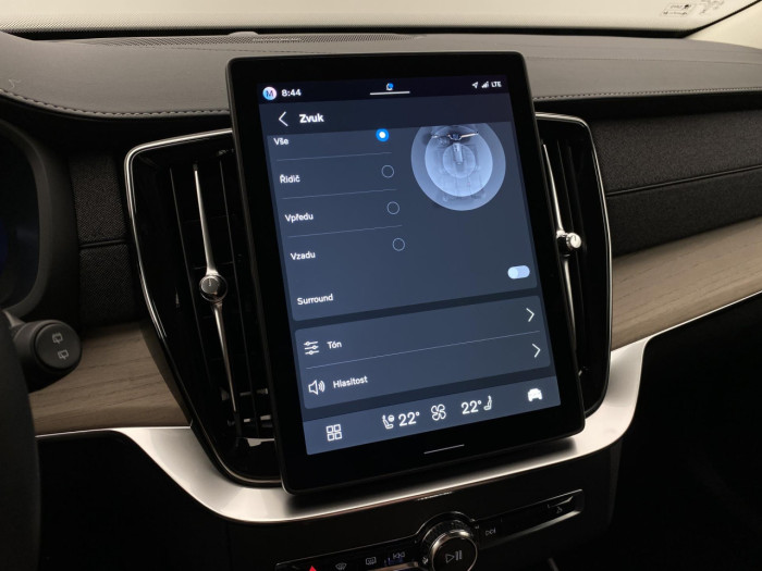 Volvo XC90 T8 AWD Plug-in BRIGHT PLUS 7m na operativní leasing
