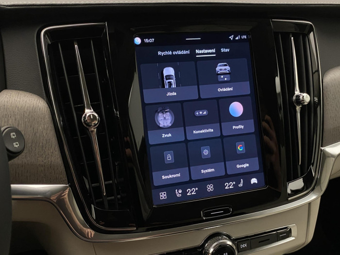 Volvo V90 T6 AWD Plug-in BRIGHT PLUS na operativní leasing