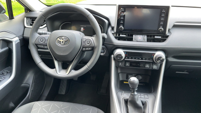 Toyota RAV4 2,0  Valvematic - Benzín - Manuál 6st. - 4x2 na operativní leasing