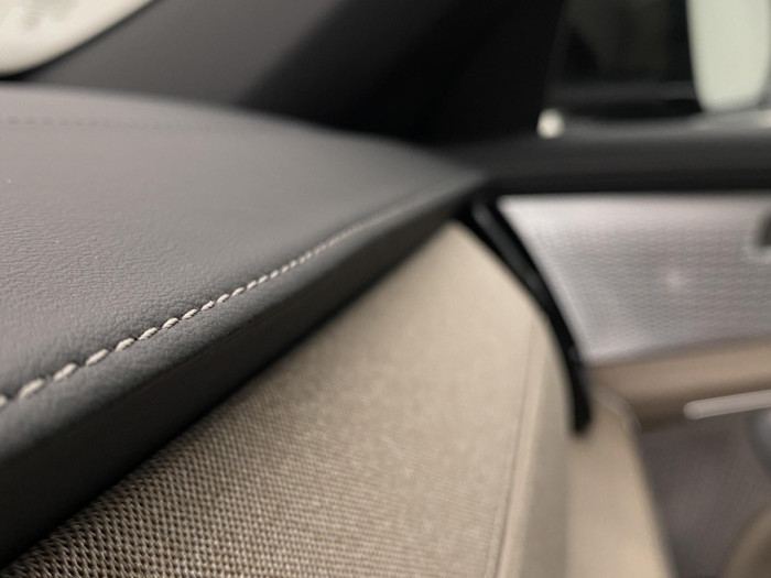 Volvo XC90 T8 AWD Plug-in BRIGHT PLUS 7m na operativní leasing