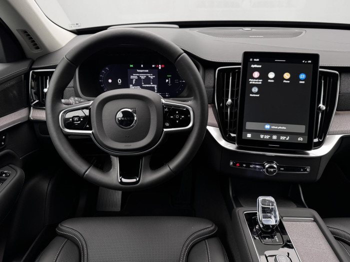 Volvo XC90 T8 AWD Plug-in BRIGHT PLUS 7m na operativní leasing