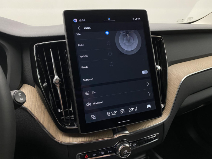 Volvo XC60 B5 AWD AUT BRIGHT PLUS na operativní leasing