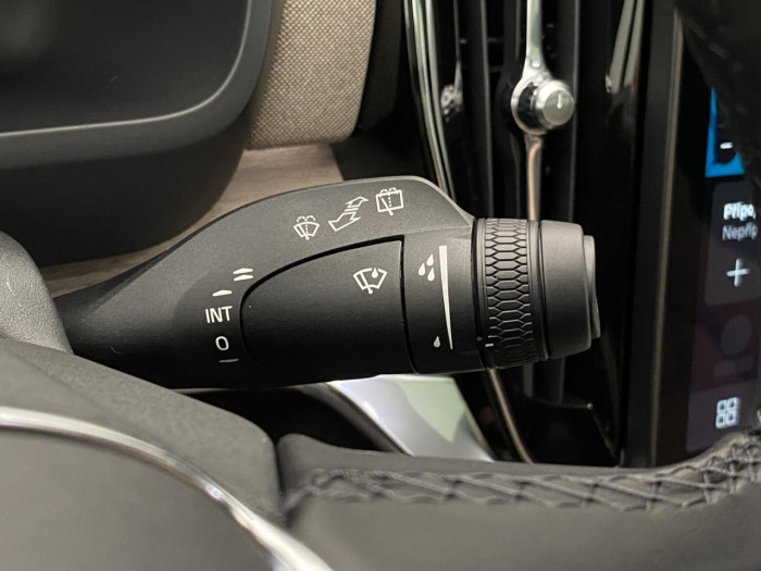 Volvo XC90 T8 AWD Plug-in BRIGHT ULTRA na operativní leasing