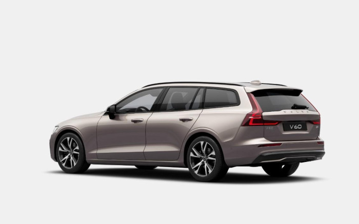 Volvo V60 B4 AUT DARK PLUS na operativní leasing