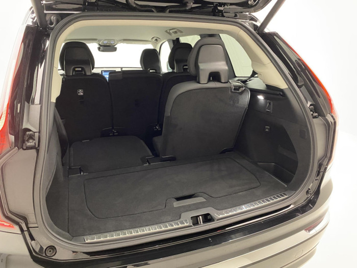 Volvo XC90 T8 AWD RECHARGE BRIGHT PLUS 7m na operativní leasing