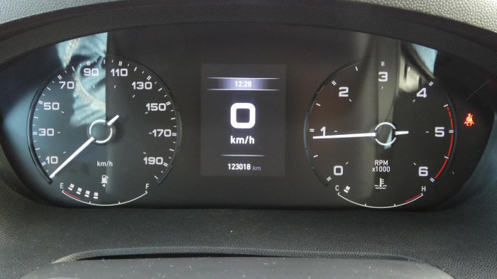 Volvo XC40 B3 PLUS DARK DCT na operativní leasing