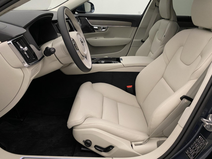 Volvo V90 T6 AWD Plug-in BRIGHT PLUS na operativní leasing