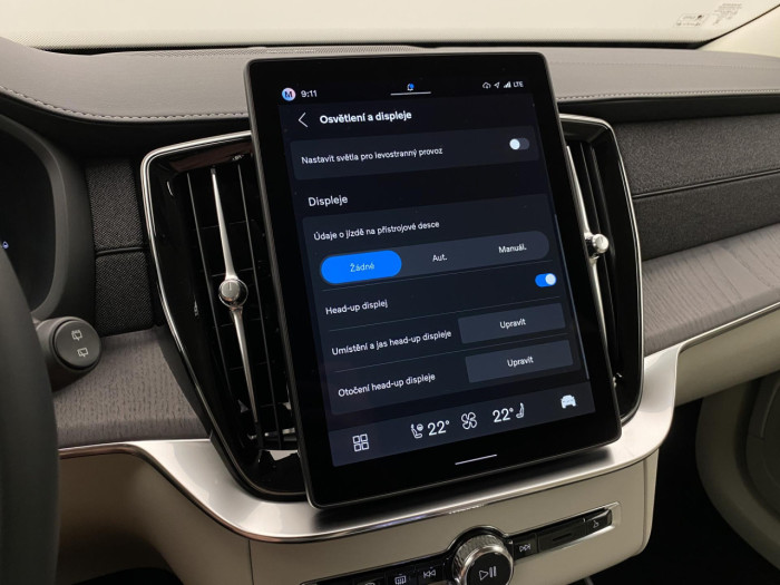 Volvo XC90 T8 AWD Plug-in BRIGHT PLUS 7m na operativní leasing