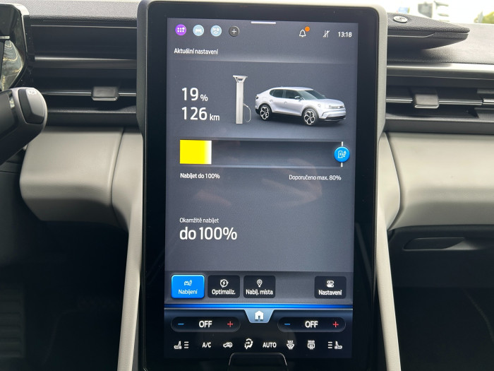 77kWh prodloužený dojezd 210kW na operativní leasing