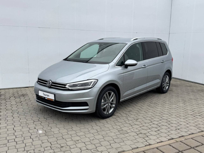 Volkswagen Touran People 6G EVO2 1,5TSI / 110kW na operativní leasing