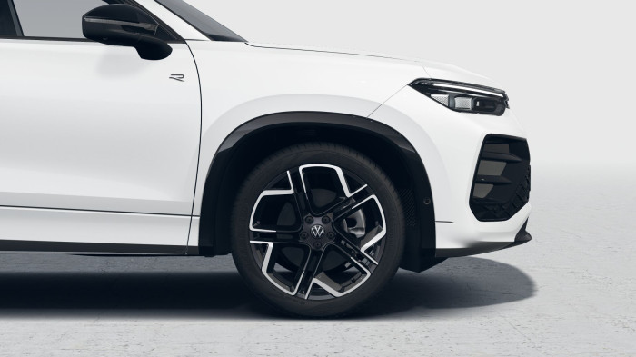 Volkswagen Tayron R-Line People 200 kW eHybrid na operativní leasing