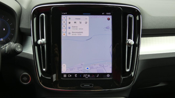 Volvo XC40 B3 PLUS DARK na operativní leasing