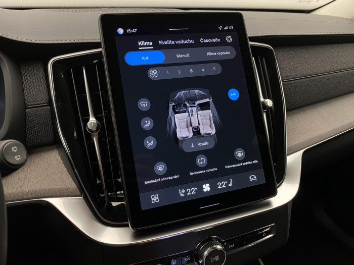 Volvo XC90 T8 AWD RECHARGE BRIGHT PLUS 7m na operativní leasing