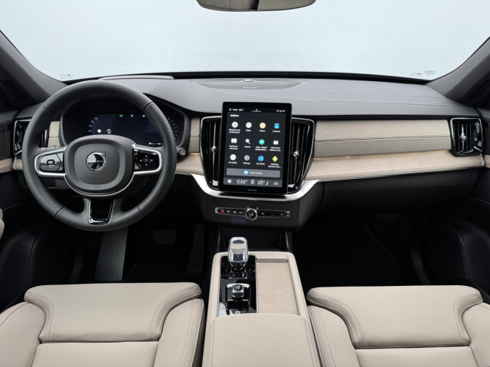 Volvo XC90 B5 AWD AUT DARK PLUS 7míst na operativní leasing