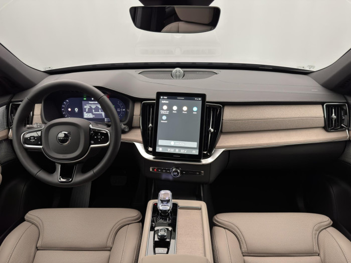 Volvo XC90 T8 AWD Plug-in DARK PLUS 7m na operativní leasing