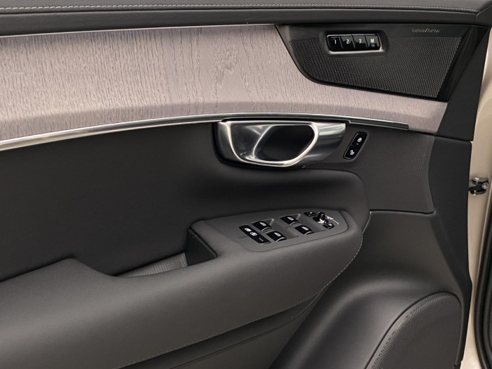 Volvo XC90 B5 AWD AUT BRIGHT ULTRA 7míst na operativní leasing