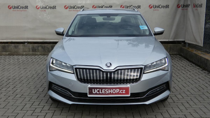 Škoda Superb 1.4 TSI iV Ambition DSG na operativní leasing