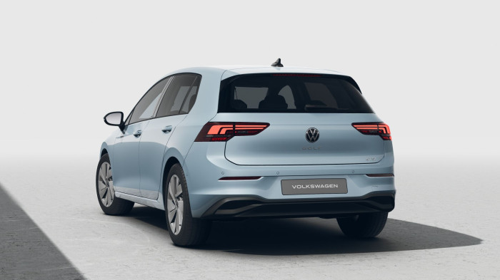 Volkswagen Golf People 1,5 eTSI 110  kW 7DSG mHEV na operativní leasing