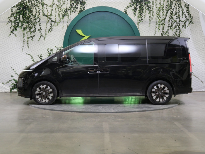Hyundai Staria 2.2 CRDI 130kW DCT AWD Premium na operativní leasing