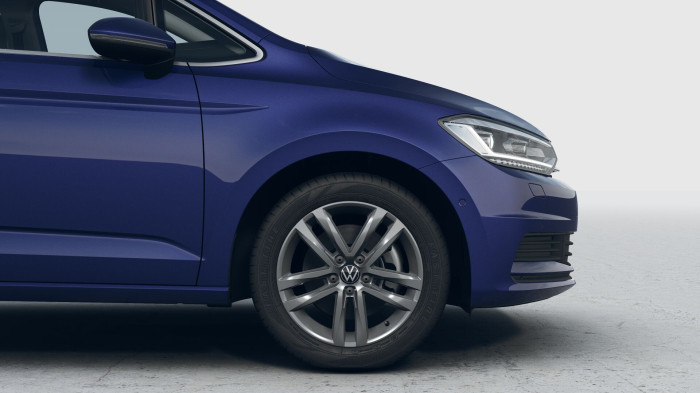 Volkswagen Touran People 1,5 TSI 110 kW EVO2 6G na operativní leasing