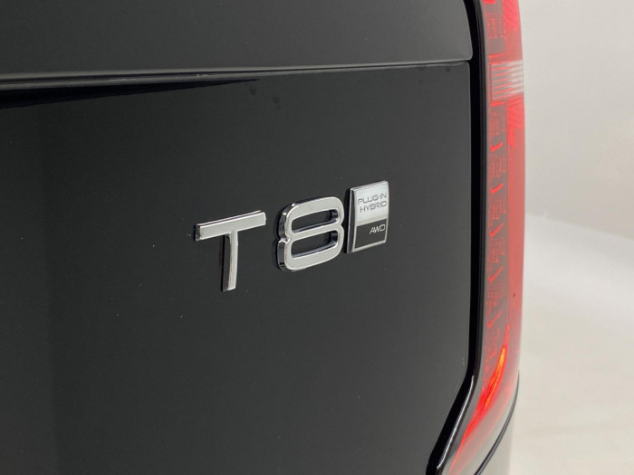Volvo XC90 T8 AWD Plug-in BRIGHT PLUS 7m na operativní leasing