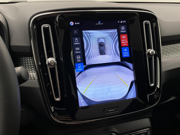 Volvo EC40 BLACK EDITION SINGLE EXT ULTRA Edition na operativní leasing