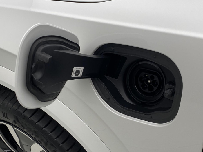 Volvo XC90 T8 AWD RECHARGE BRIGHT PLUS 7m na operativní leasing