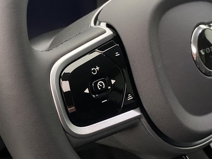 Volvo XC90 T8 AWD RECHARGE BRIGHT PLUS 7m na operativní leasing