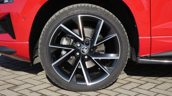 Škoda Karoq 1,5 TSI Sportline Exclusive DS na operativní leasing