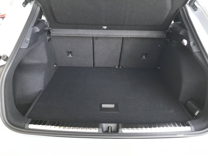 Audi Q3 quattro ST7 2,0TFSI / 150kW na operativní leasing