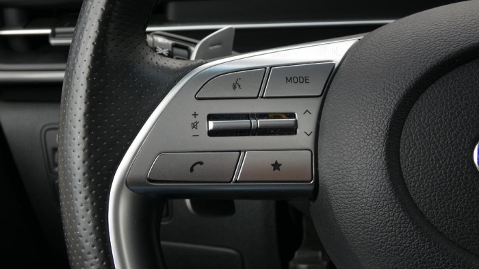 Hyundai Staria 2.2 CRDi Luxury 4x4 Auto na operativní leasing