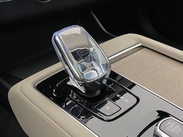 Volvo XC90 T8 AWD Plug-in BRIGHT ULTRA na operativní leasing
