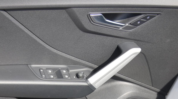 Audi Q2 1,5 TFSI S-line S-tronic na operativní leasing