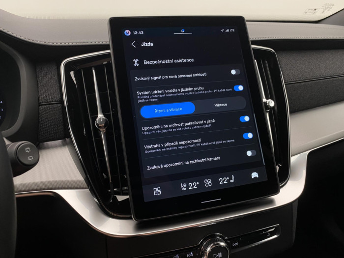 Volvo XC90 B5 AWD AUT BLACK EDITION PLUS na operativní leasing