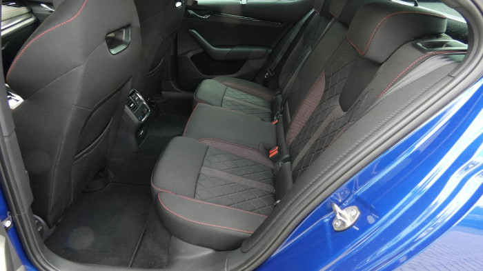Škoda Octavia 2.0 TSI 180kW DSG RS na operativní leasing