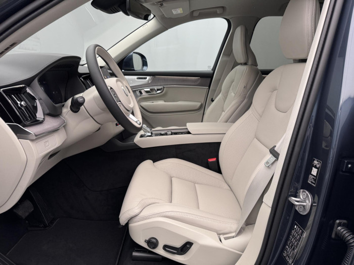 Volvo XC90 B5 AWD AUT BRIGHT PLUS 7míst na operativní leasing