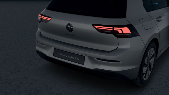 Volkswagen Golf People 1,5 TSI eHybrid 150 kW 6DSG na operativní leasing