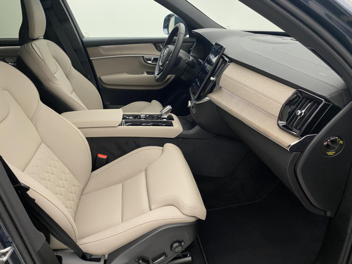 Volvo XC90 B5 AWD AUT BRIGHT PLUS 7míst na operativní leasing