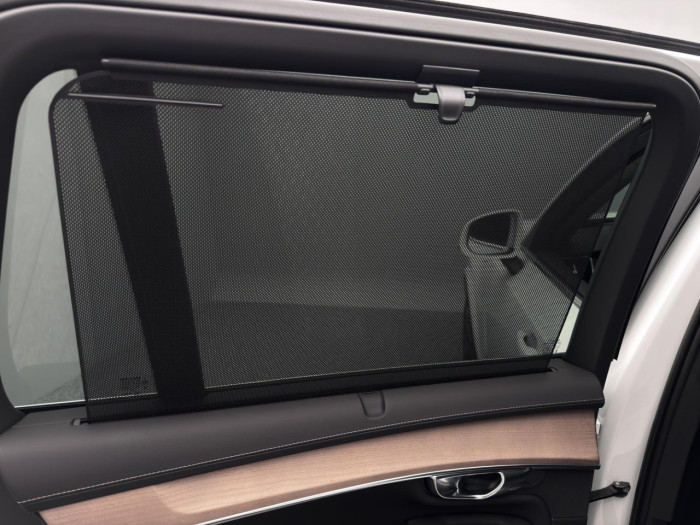 Volvo XC90 T8 AWD Plug-in BRIGHT PLUS 7m na operativní leasing