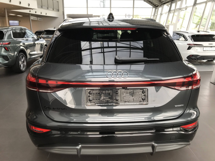 Audi Q6 SUV e-tron quattro 100kWh  / 315kW na operativní leasing