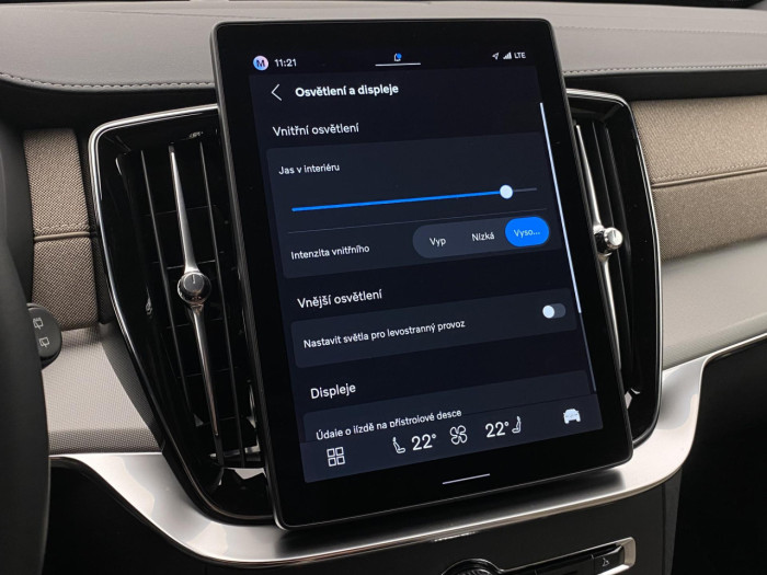 Volvo XC90 B5 AWD AUT CORE 7míst na operativní leasing