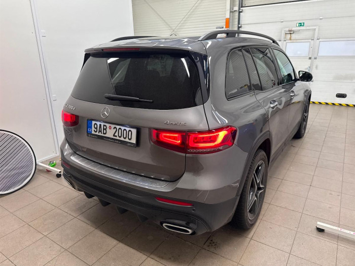 Mercedes-Benz GLB 200d 4MATIC na operativní leasing