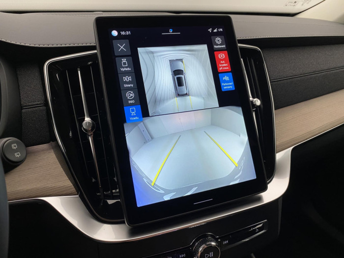 Volvo XC90 T8 AWD RECHARGE BRIGHT PLUS 7m na operativní leasing