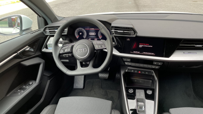 Audi A3 Sportback 1.5 TSI - Hybrid - Automat 7st. - 4x2 na operativní leasing