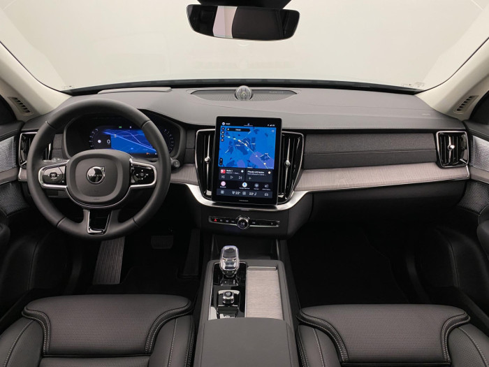 Volvo XC90 B5 AWD AUT DARK PLUS 7míst na operativní leasing