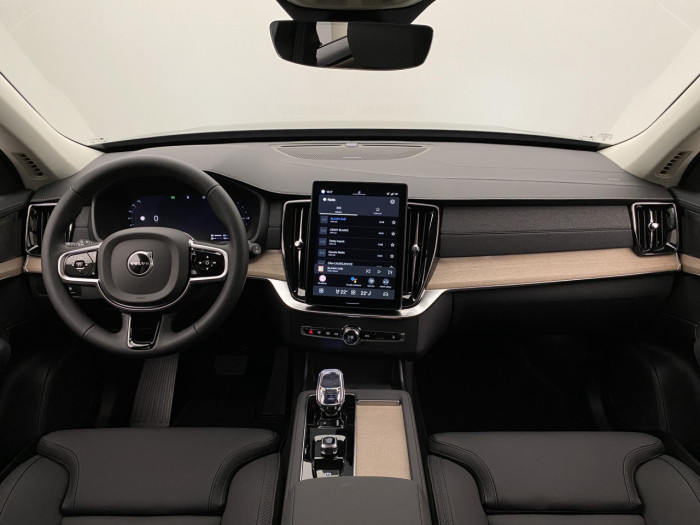 Volvo XC90 T8 AWD RECHARGE DARK PLUS 7m na operativní leasing